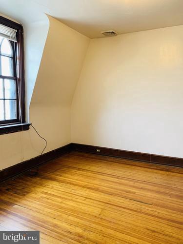 Building Photo - 10 E Princess St