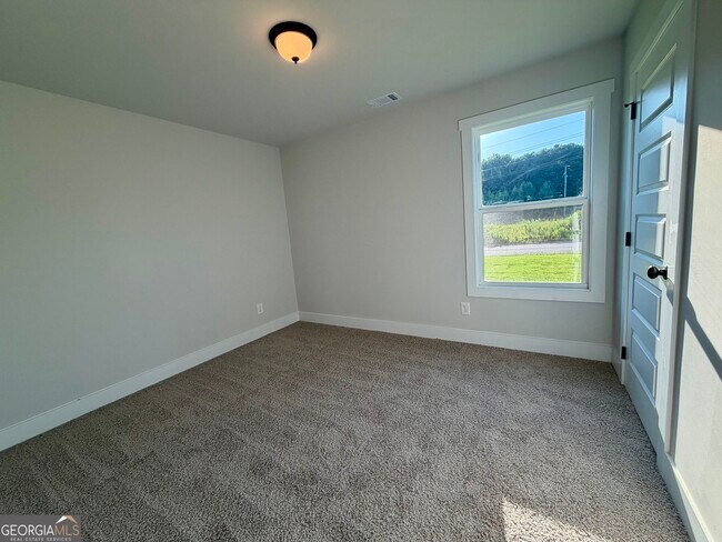 Building Photo - 232 Lake Meadows Dr