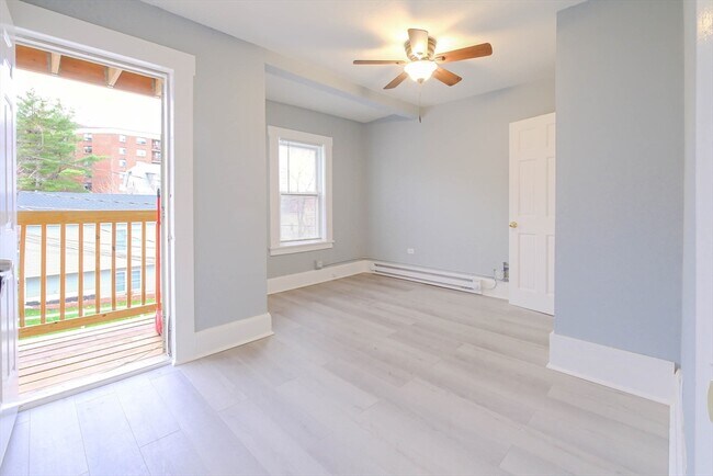 Building Photo - 105 Clarendon St