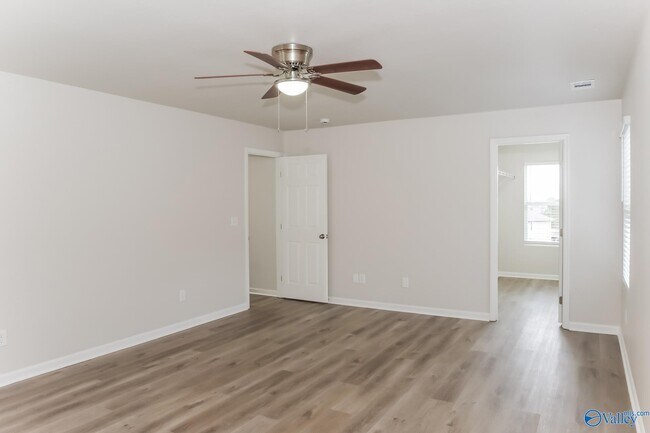 Building Photo - 174 Ranier St