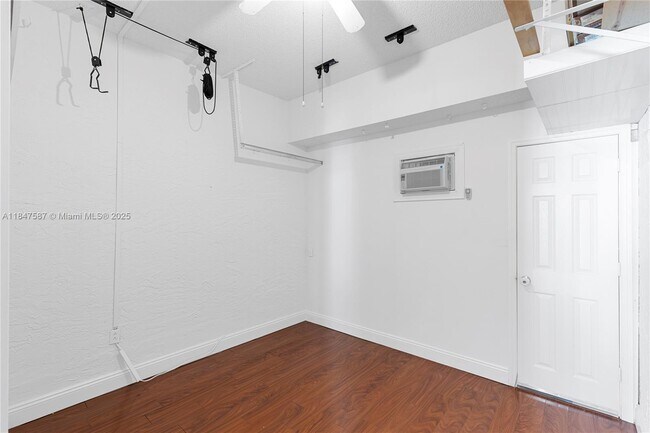Building Photo - 1445 NW 154th Ln