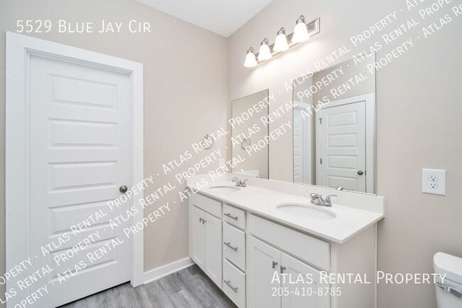 Building Photo - 5529 Blue Jay Cir