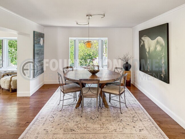 Building Photo - Modern Mill Valley Retreat - A/C - EV - FO...