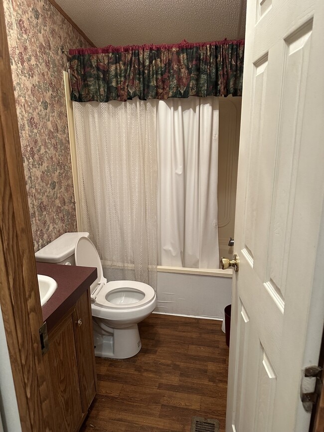 Building Photo - 5 Arrowhead Rd