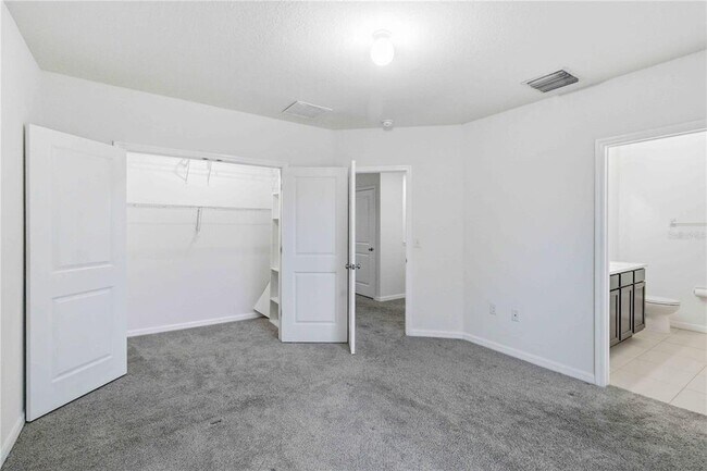 Building Photo - 9973 Hound Chase Dr