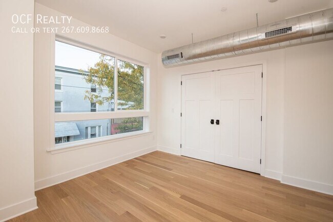 Building Photo - 616 W Norris St