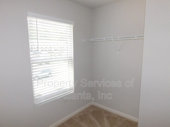 Building Photo - 2633 Parrish Ct