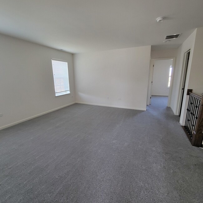 Building Photo - 15155 Quincy Cir