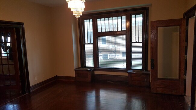 Livingroom - The VIC