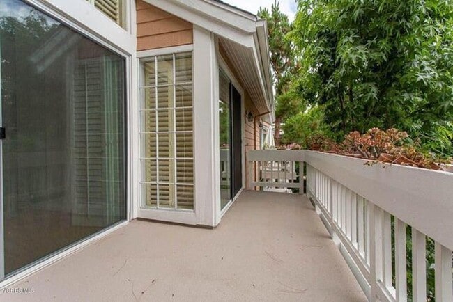 Building Photo - Marina del Rey Resort Style Living