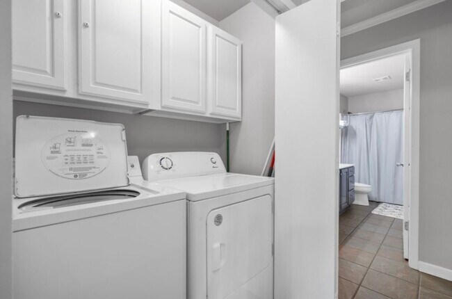 Building Photo - 5371 Central Ave