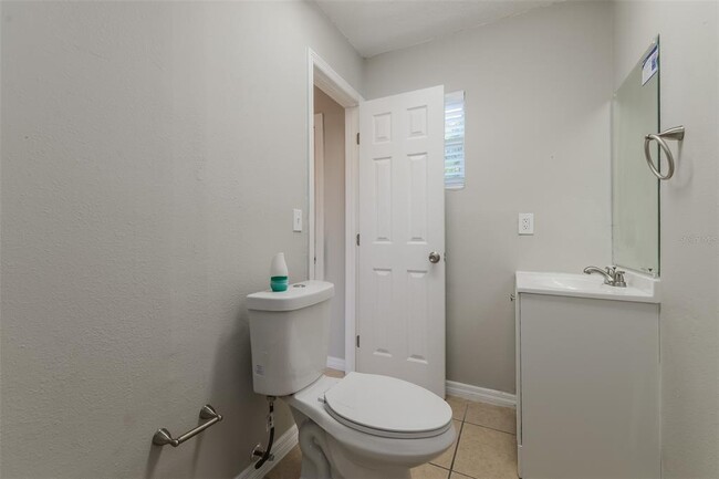 Building Photo - 3607 27th Ave W