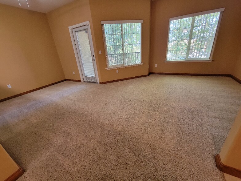 Building Photo - 4200 E Commerce Way