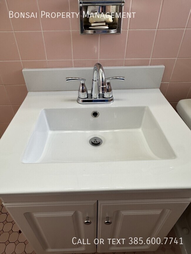 Building Photo - 7527 S Jefferson St