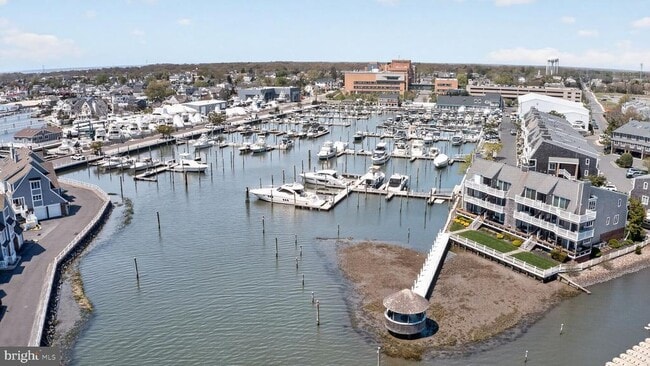 Building Photo - 1401 Harbour Cove