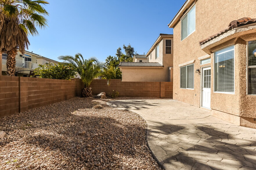 Building Photo - 3917 W Irvin Ave