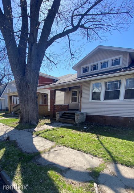 Primary Photo - 3 br, 1 bath House - 818 East McClure Avenue