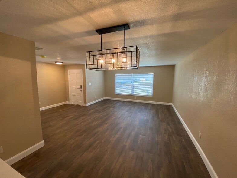 Building Photo - 100 Avalon Ct