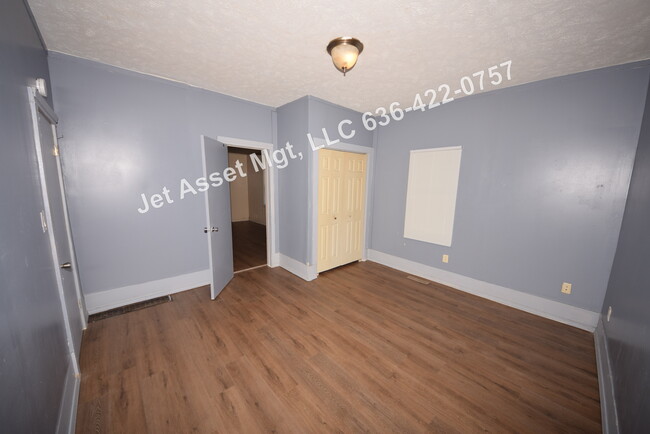 Building Photo - HOUSE for RENT 2 bed, 1 bath