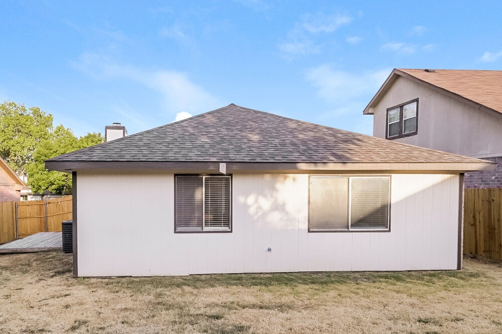 Building Photo - 6732 Woodsmoke Way