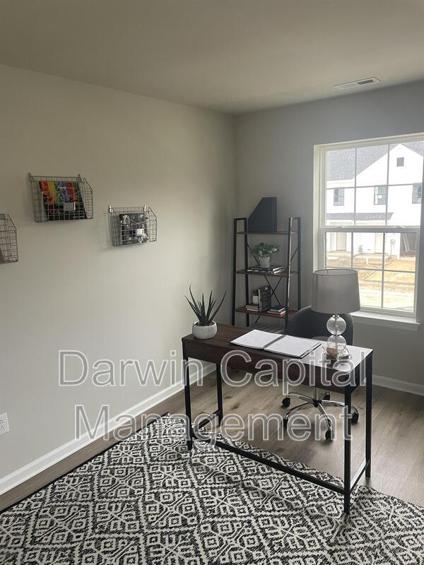 Building Photo - 385 N Tuckahoe Rd