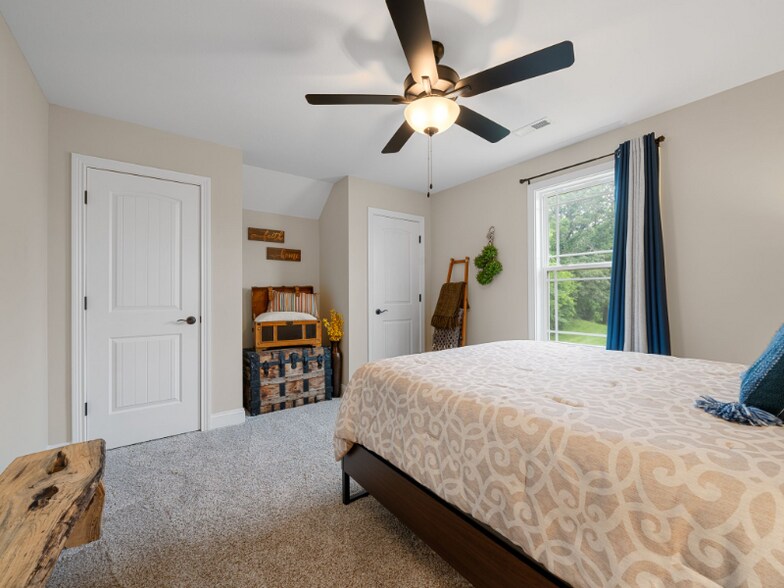 Building Photo - 806 Casen Ct