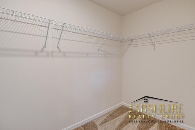 Building Photo - 2123 Water Marsh Trl