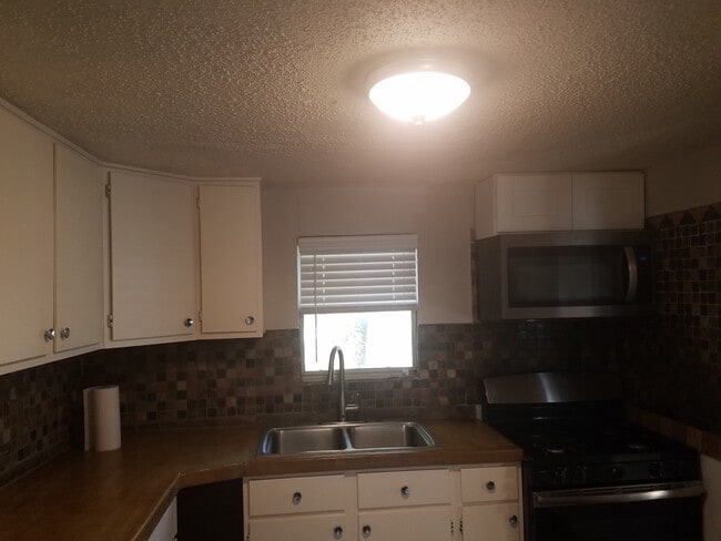 Building Photo - 4143 Odessa St