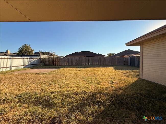 Building Photo - 1808 Sandstone Dr