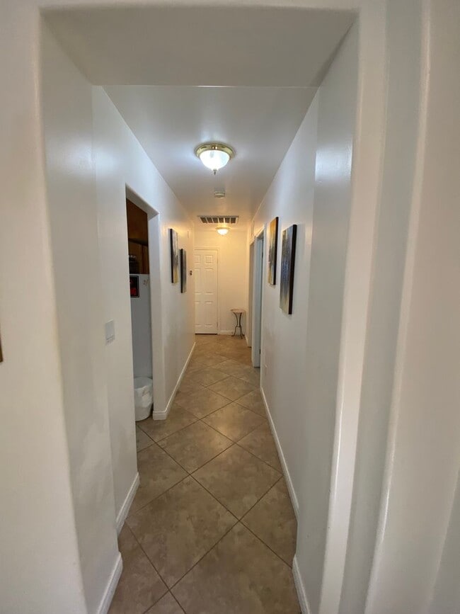 Building Photo - Gated Community of Grand Island in Seven Oaks 2 BD 2 BA Gorgeous House