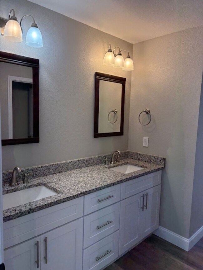 Building Photo - Maryville City, Newly Constructed, 3 Bedroom 2 Bath Home Call Debra Johnson 865-591-8281 or Ed Jo...