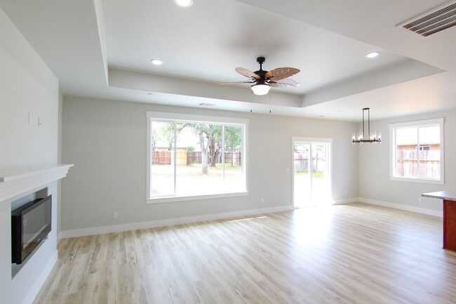 Building Photo - Newly Constructed 3 Bedroom Home!