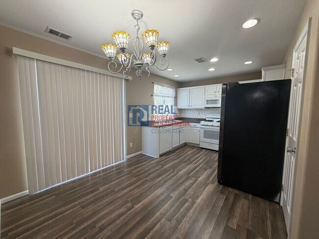 Building Photo - 21507 E 43rd Pl