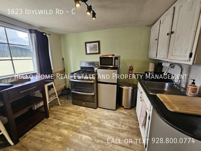 Building Photo - 1623 Idylwild Rd