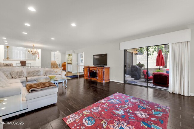 Building Photo - 4953 Lakeridge Terrace W