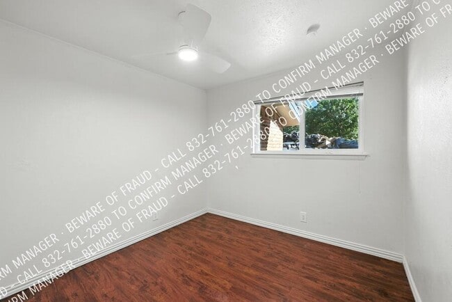 Building Photo - 525 Salem Dr