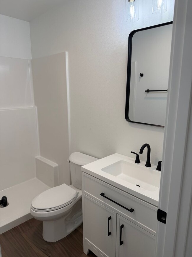 Building Photo - Brand new 3 bedroom 3 full bath townhouse in Thurston! $1,000 OFF YOUR FIRST MONTH'S RENT!