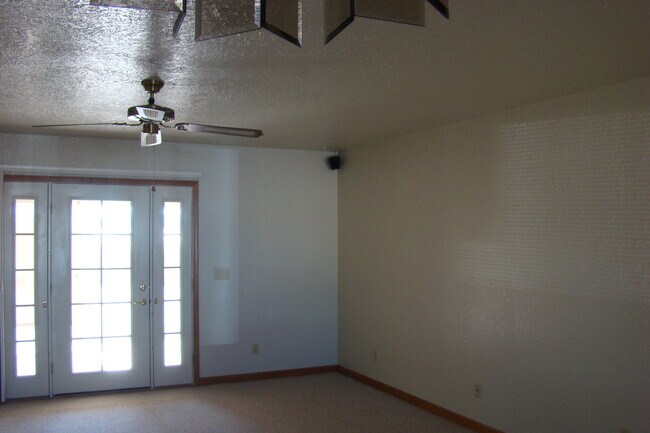 Building Photo - Coming Soon!  Charming home, centrally located.