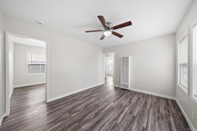 Building Photo - 1916 Skyline Dr