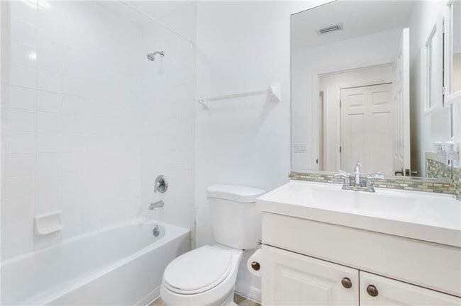 Building Photo - 3763 St Charles Cir