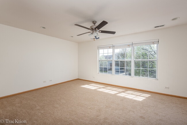 Building Photo - 104 Concord Dr S