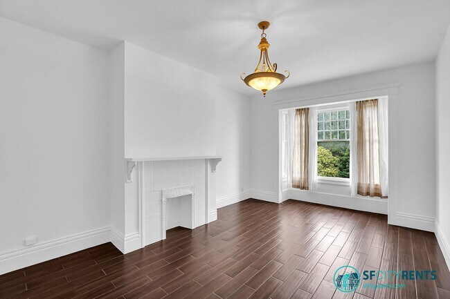 Building Photo - Haight/Ashbury: Top Floor w/ Garage Parkin...