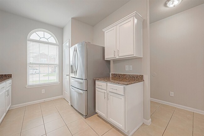 Building Photo - 20630 Stout Dr