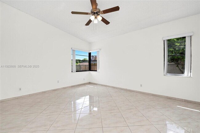 Building Photo - 3104 NW 109th Ave