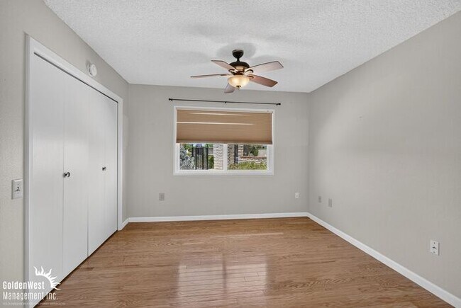 Building Photo - Spacious 2Bdm 2Ba Sun City Home with Vaulted Ceilings, Private Covered Patio & Garage! 55+ Community
