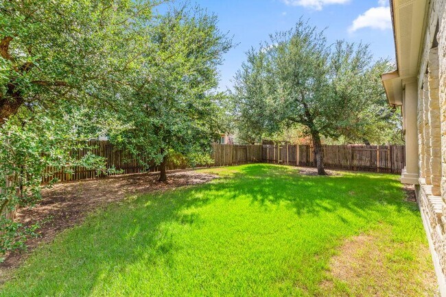 Building Photo - 5209 Mandevilla Dr