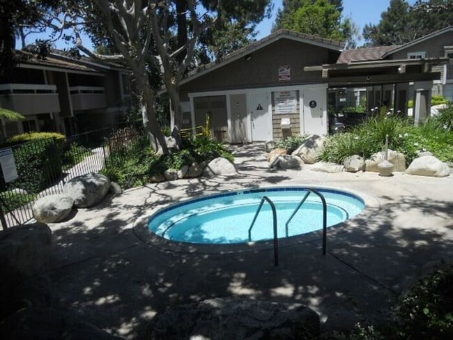 Building Photo - GREAT 1BD 1BA CONDO FOR LEASE!