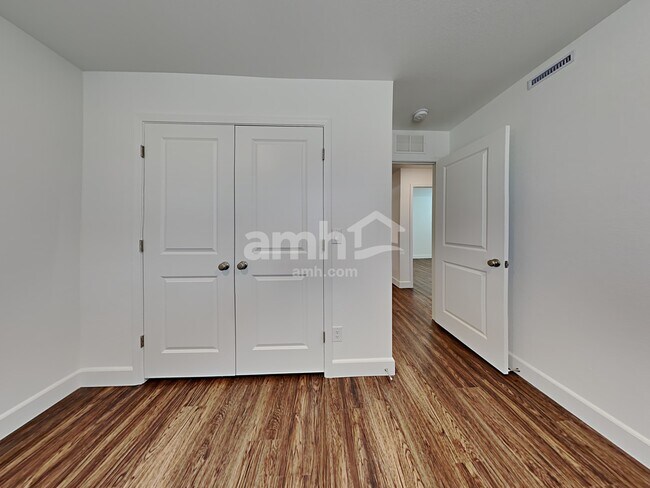 Building Photo - 10044 Spire St