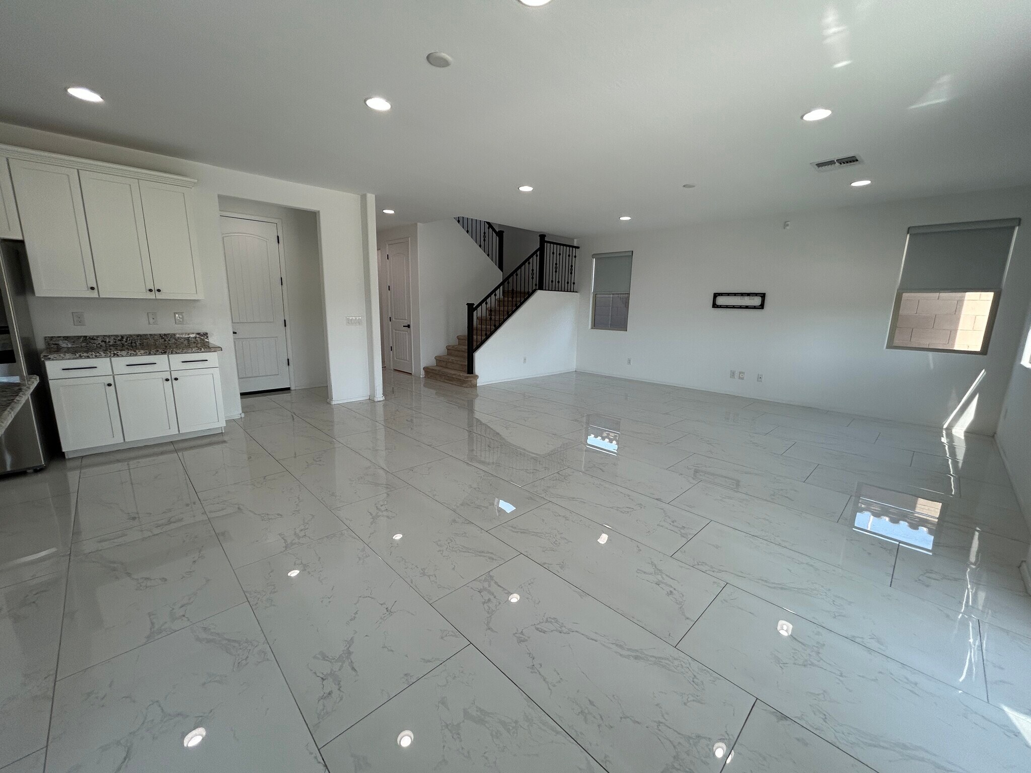 Building Photo - 2323 E Harwell Rd