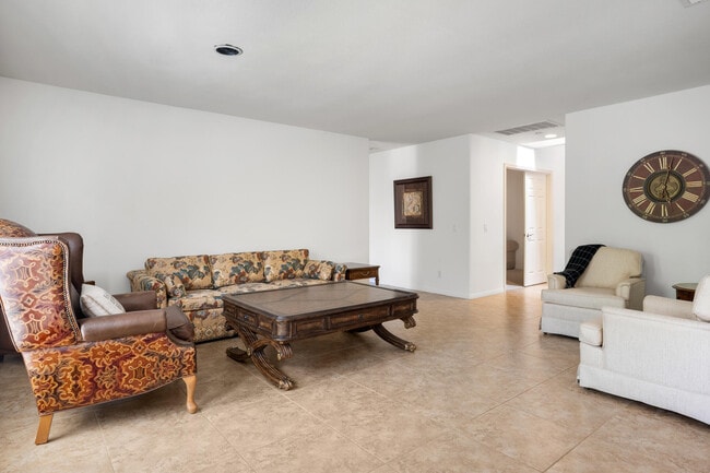 Building Photo - 75951 Kimberly Ln